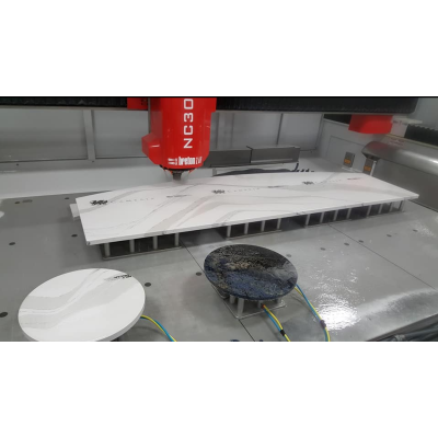 Comartex.com - CN robocup positionnement automatique des ventouses, produit de la catégorie CN 3 et 4 axes