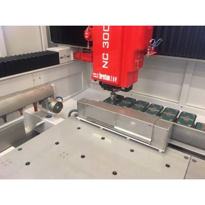 Comartex.com - CN robocup positionnement automatique des ventouses, produit de la catégorie CN 3 et 4 axes