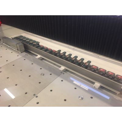 Comartex.com - CN robocup positionnement automatique des ventouses, produit de la catégorie CN 3 et 4 axes