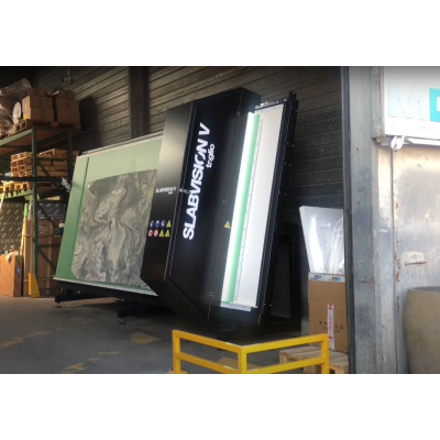 Scanner vertical de tranches 