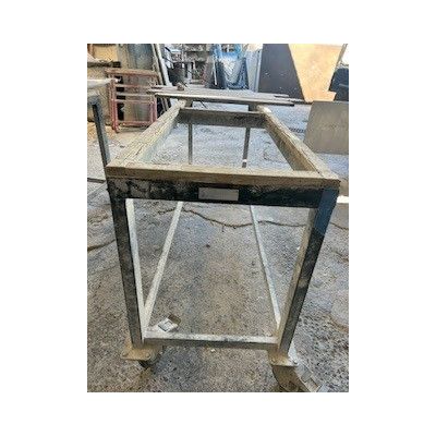 Comartex.com - Table avec ouvertures fixes 