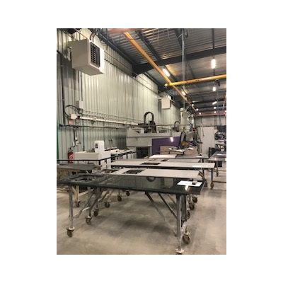 Comartex.com - Table avec ouvertures fixes 