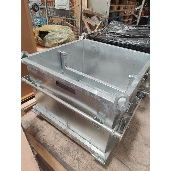 Comartex.com - Bennes à gravats galvanisées  anti-corrosion, produit de la catégorie Déstockage