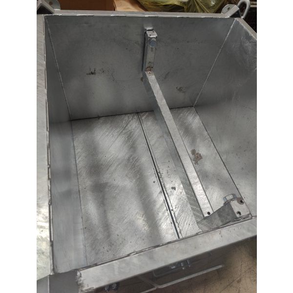 Comartex.com - Bennes à gravats galvanisées  anti-corrosion, produit de la catégorie Déstockage