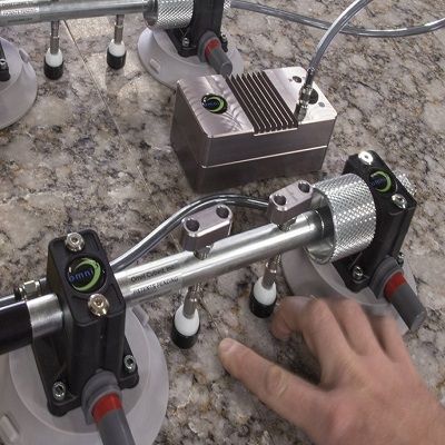 Comartex.com - Coffret kit ventouses sur batteries pour joints fantômes, produit de la catégorie Aide à la pose