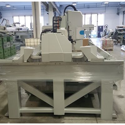 Comartex.com - Centre usinage 3 axes, produit de la catégorie CN 3 et 4 axes