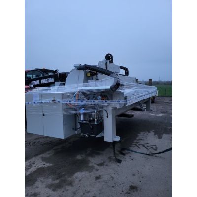 Comartex.com - Centre usinage 3 axes, produit de la catégorie CN 3 et 4 axes