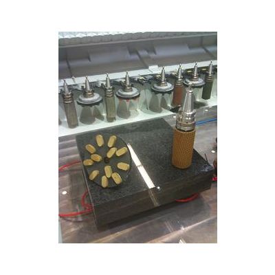 Comartex.com - Centre usinage 3 axes, produit de la catégorie CN 3 et 4 axes