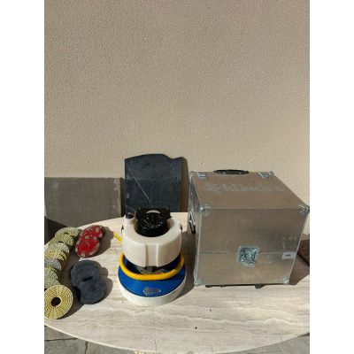 Comartex.com - Ponceuse manuelle d’occasion Klindex UFO 330 – 3 × Ø 140 mm, produit de la catégorie Nos occasions révisées